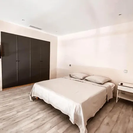 Du Batailler Apartmán